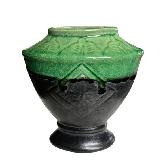 Vintage Art Deco Green & Black Drip Ceramic Vase Collectible Vietnam - Picture 3 of 9